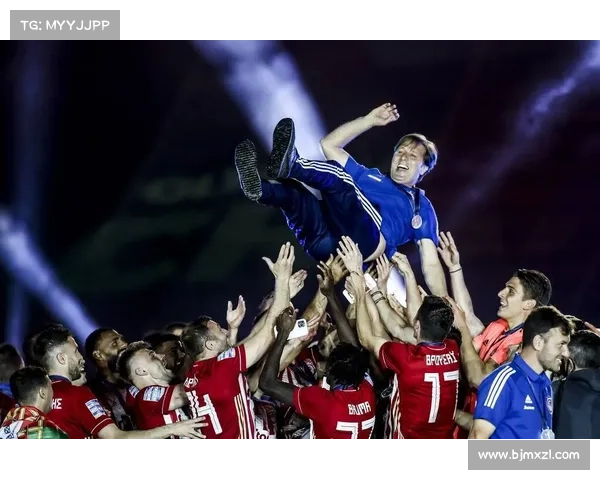 奥林匹亚科斯如何通过策略与实力夺得欧协联冠军荣耀